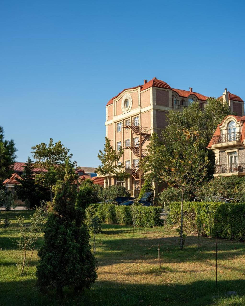 Green City Resort Hotel Bakoe Buitenkant foto